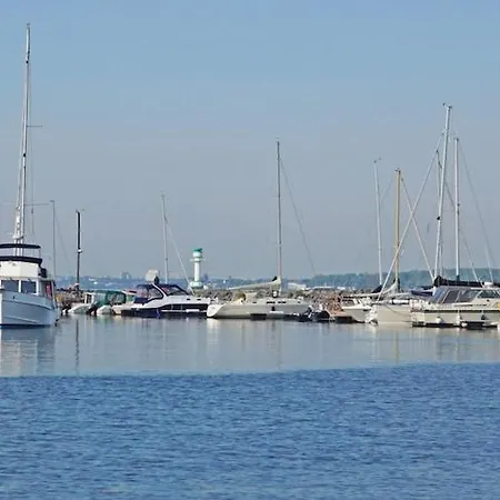 بوتيل Hausboot In An Der Kieler Foerde لابو